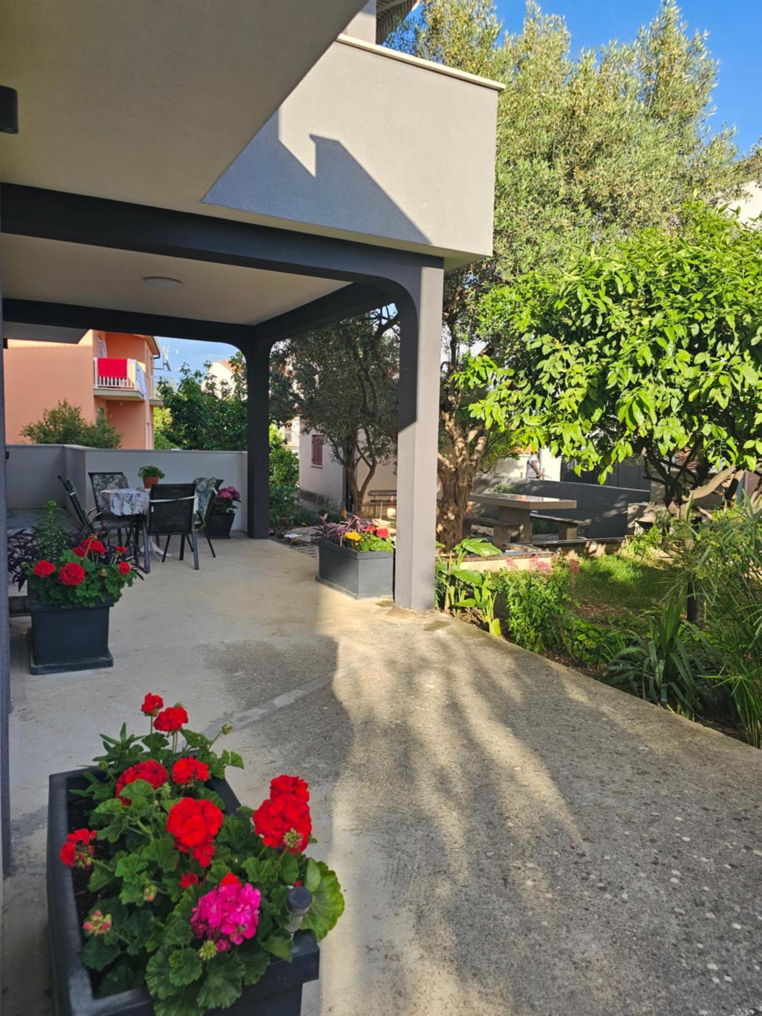 Apartmani Dianna Kastela Exterior photo